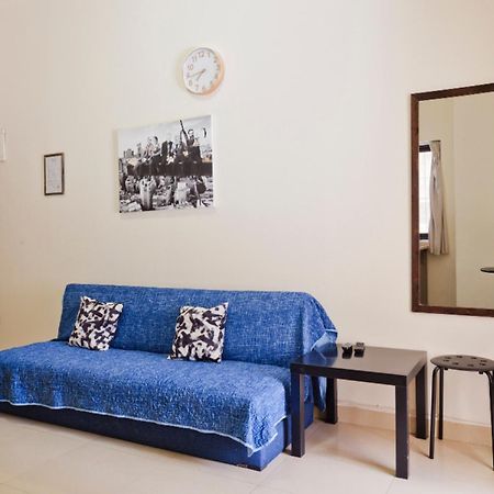 Appartamento Nhe Rothschild'S Corner Tel Aviv Esterno foto